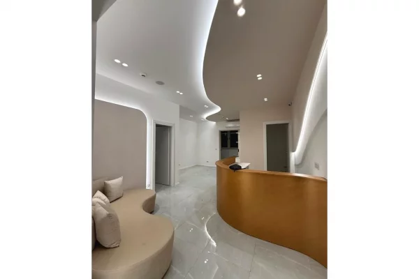 Qera, Ambient Biznesi, Jordan Misja, Tiranë.