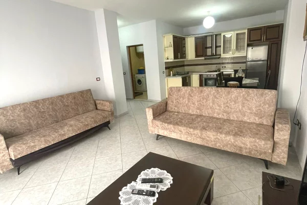 Shtepi me qera 1+1 ne Durres - 300 Euro