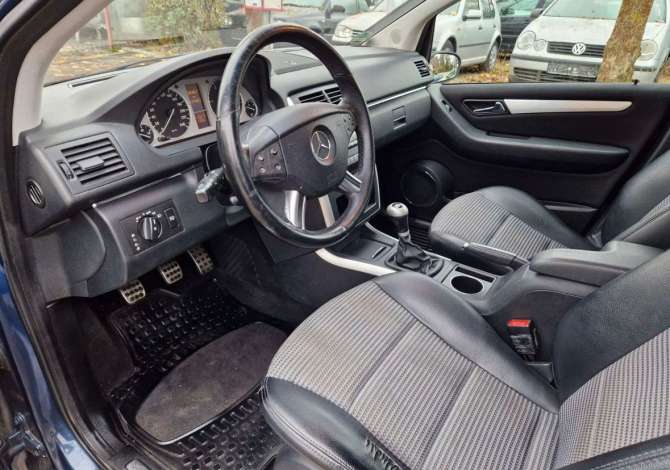  Jepet me qera Mercedez Benz B class duke filluar nga 35 euro dita 