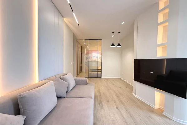 Shtepi ne shitje Apartament ne Tirane, 2+1, Mobilimi E mobiluar, Pagesa 242,000  Euro.