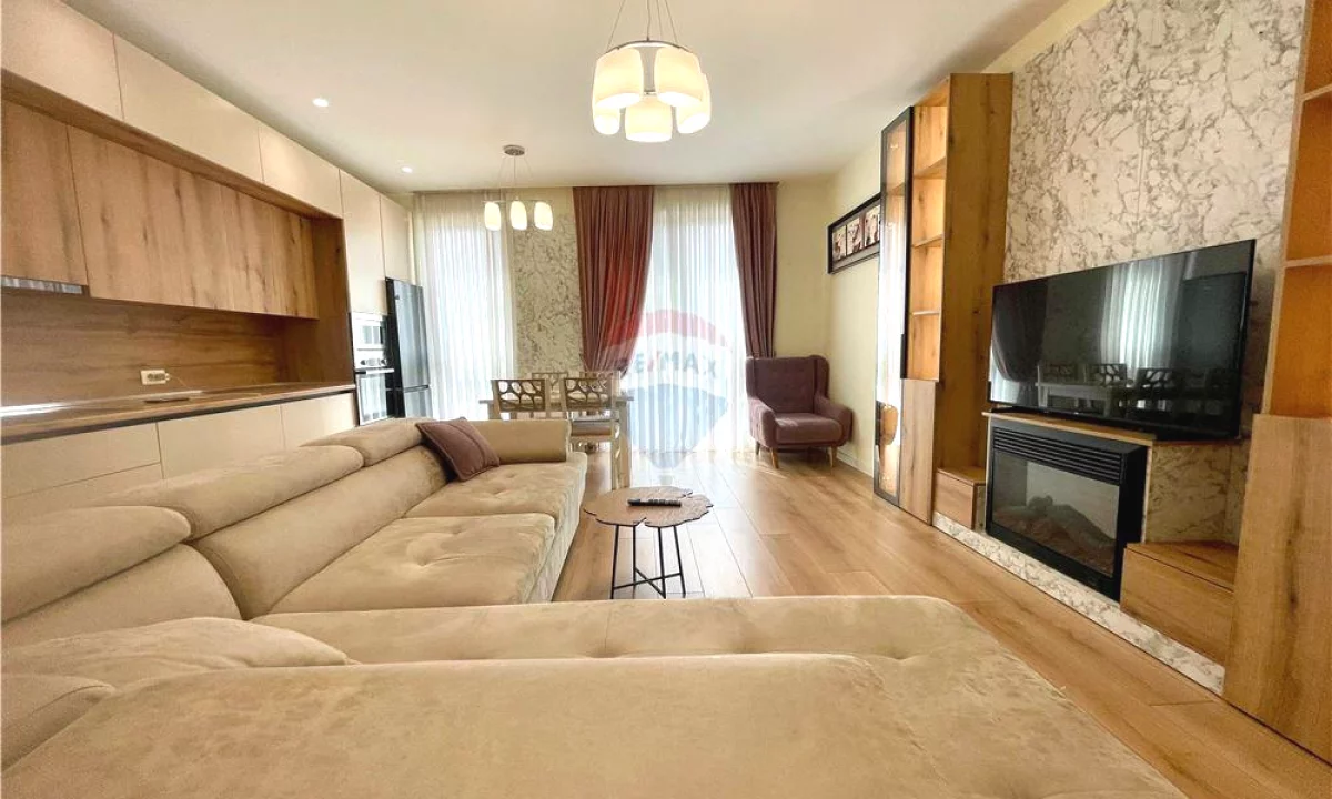 Appartamento in affitto a Tirana 2+1, Arredato