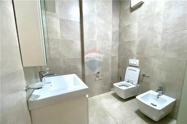 Appartamento in affitto a Tirana 2+1, Arredato