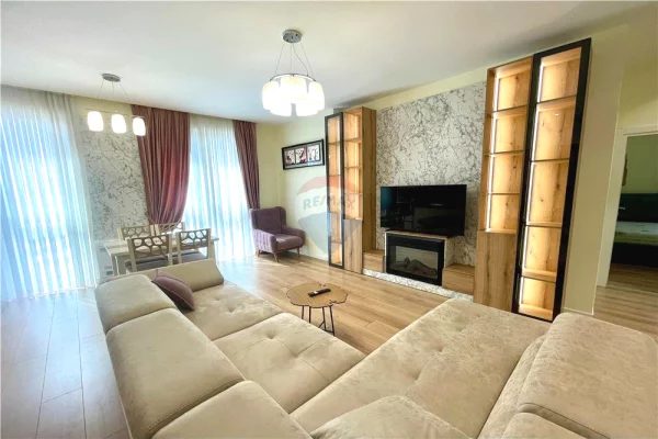 Appartamento in affitto a Tirana 2+1, Arredato