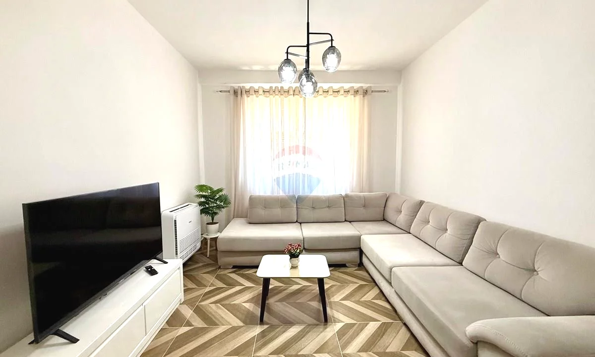 Shtepi me qera Apartament ne Tirane, 1+1, Mobilimi E mobiluar, Pagesa 600  Euro.