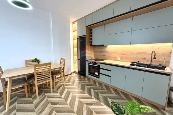 Shtepi me qera Apartament ne Tirane, 1+1, Mobilimi E mobiluar, Pagesa 600  Euro.