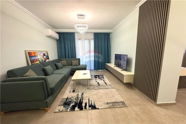 Apartament modern per qira, 2+1 tek ish- Stacioni i Trenit!