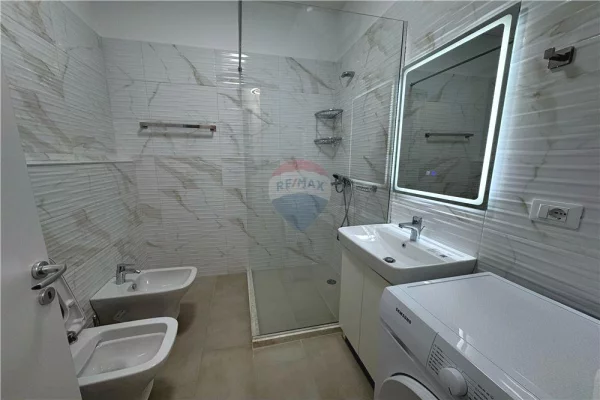 Shtepi me qera Apartament ne Tirane, 2+1, Mobilimi E mobiluar, Pagesa 750  Euro.