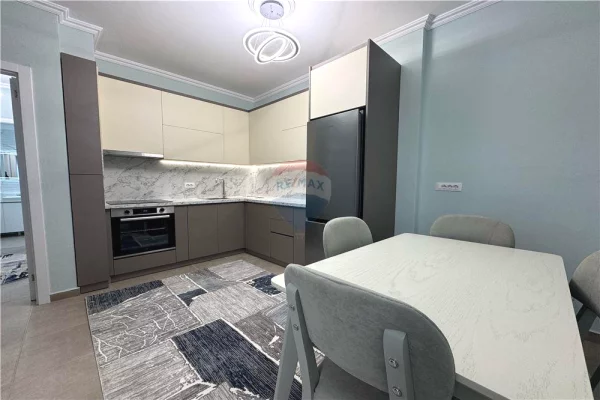 Shtepi me qera Apartament ne Tirane, 2+1, Mobilimi E mobiluar, Pagesa 750  Euro.