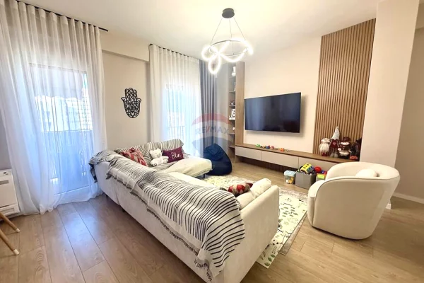 Apartament modern ne shitje tek Bulevardi i Ri!