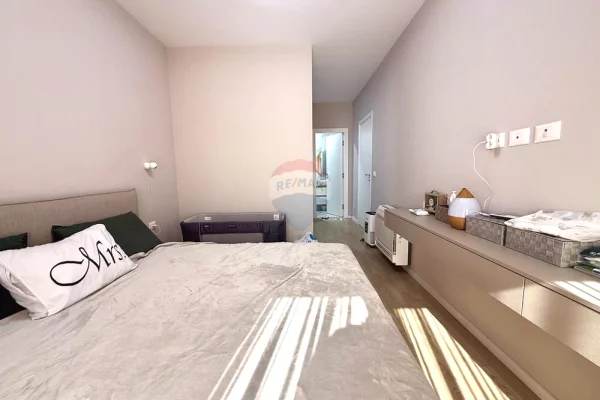 Shtepi ne shitje Apartament ne Tirane, 2+1, Mobilimi E mobiluar, Pagesa 349,000  Euro.