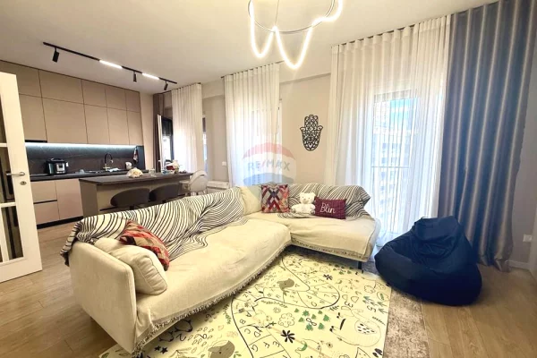 Shtepi ne shitje Apartament ne Tirane, 2+1, Mobilimi E mobiluar, Pagesa 349,000  Euro.