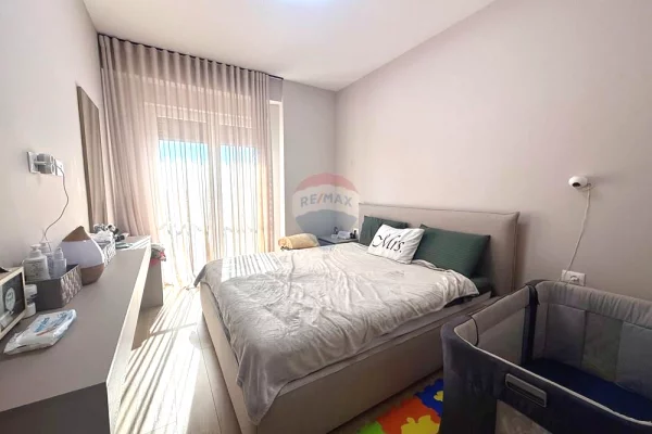 Shtepi ne shitje Apartament ne Tirane, 2+1, Mobilimi E mobiluar, Pagesa 349,000  Euro.