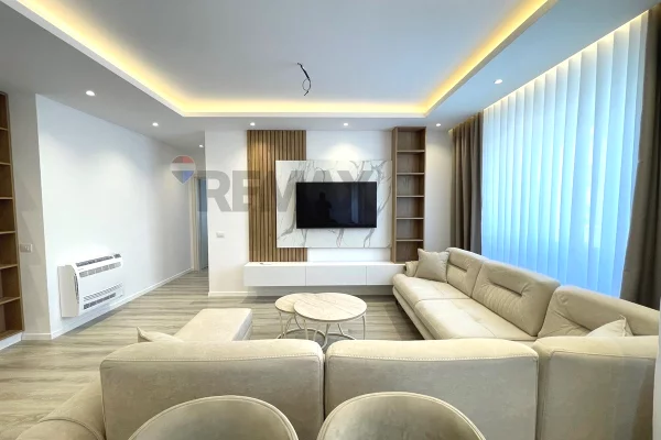Shtepi ne shitje Apartament ne Tirane, 2+1, Mobilimi E mobiluar, Pagesa 199,000  Euro.