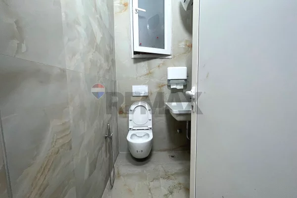 Njesi biznesi per qira tek Bulevardi Zogu I!