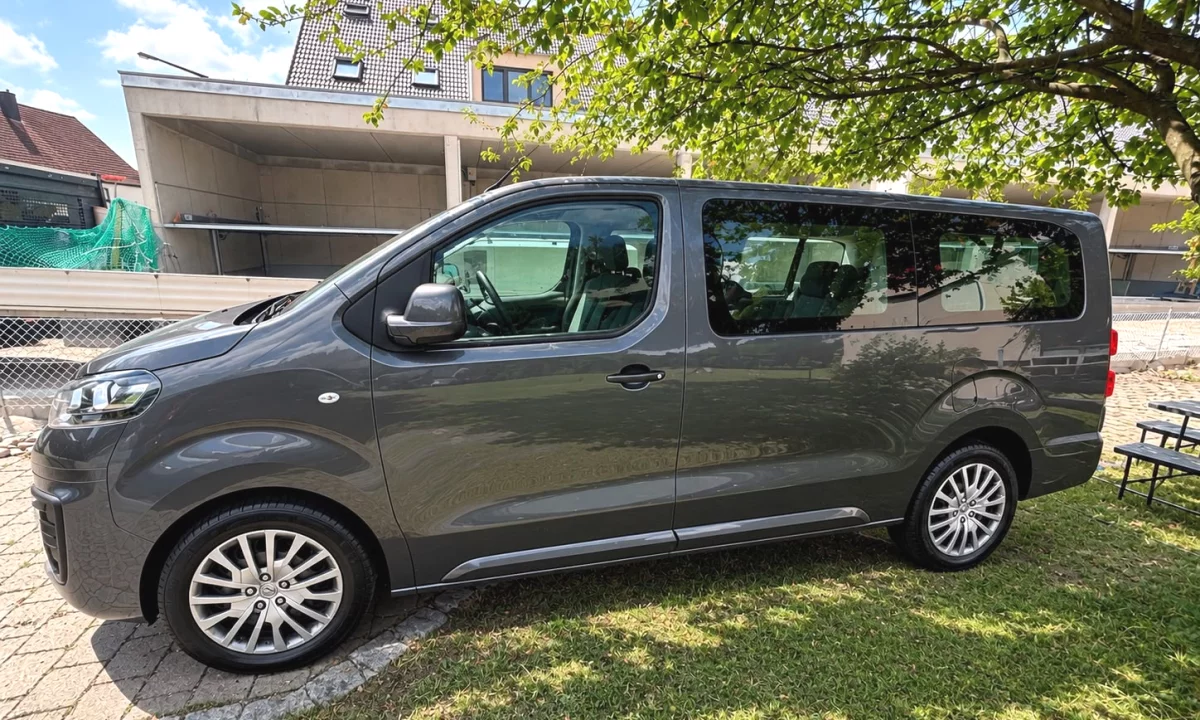 Cars for sale in Tirana, Opel, 2019 Diesel,Kambio Manual Payment 15,000  Euro.