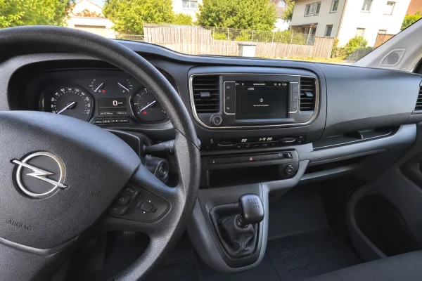 Cars for sale in Tirana, Opel, 2019 Diesel,Kambio Manual Payment 15,000  Euro.