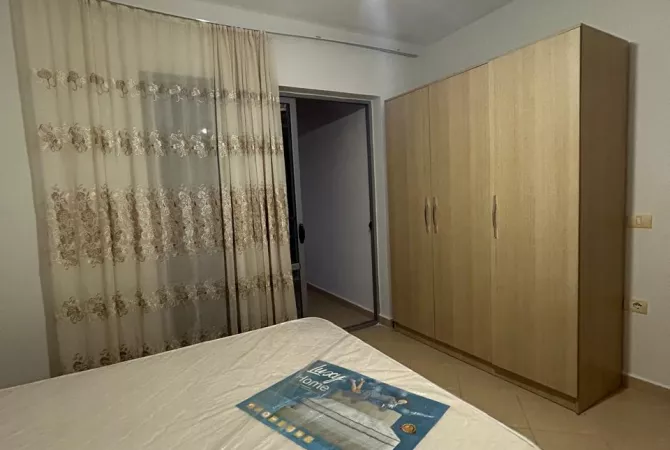 Shtepi me qera Apartament ne Tirane, 1+1, Mobilimi E mobiluar, Pagesa 380  Euro.