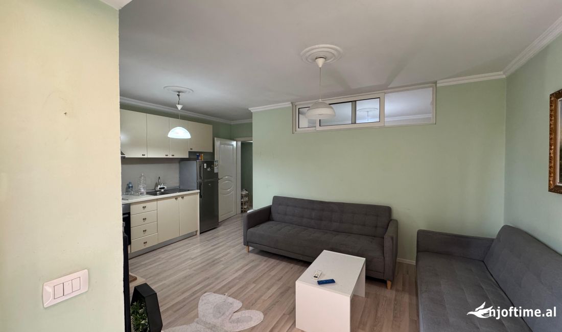 Shtepi ne shitje Apartament ne Tirane, 2+1, Mobilimi E mobiluar, Pagesa 99,000  Euro.