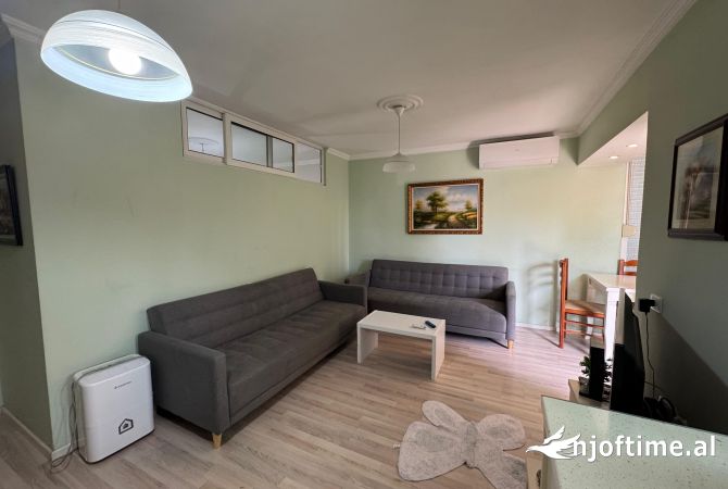 Shtepi ne shitje Apartament ne Tirane, 2+1, Mobilimi E mobiluar, Pagesa 99,000  Euro.