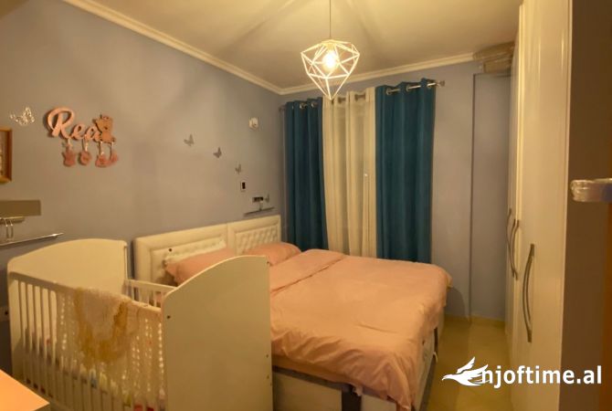 Shtepi me qera Apartament ne Tirane, 1+1, Mobilimi E mobiluar, Pagesa 470  Euro.