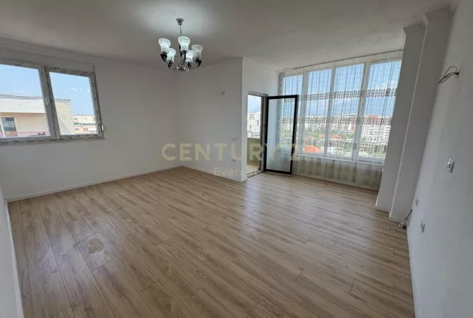 Shitet 1+ 1  87 000 euro ne komplex , misto mame