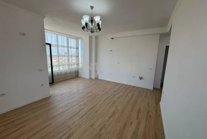 Shtepi ne shitje Apartament ne Tirane, 1+1, Mobilimi Bosh, pa mobiluar, Pagesa 87,000  Euro.