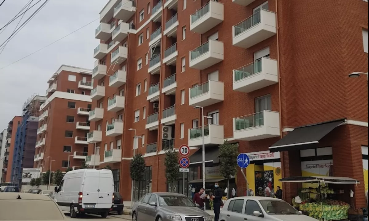 Shtepi ne shitje Apartament ne Tirane, 2+1, Mobilimi E mobiluar, Pagesa 210,000  Euro.