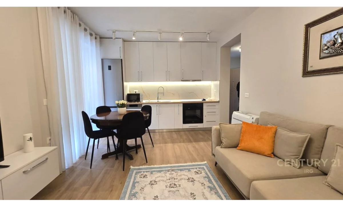 Shtepi me qera Apartament ne Tirane, 2+1, Mobilimi E mobiluar, Pagesa 850  Euro.