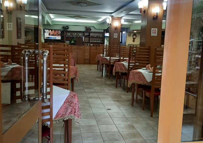 Ambient biznesi me qera 3+1 ne Tirane - 3,000 Euro