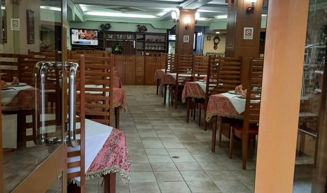 Ambjent biznesi me qera 3 minuta larg Sheshit Skenderbej