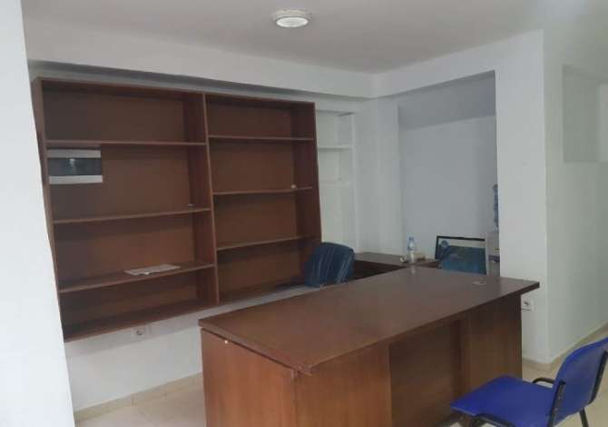 Ambient biznesi me qera 3+1 ne Tirane - 350 Euro