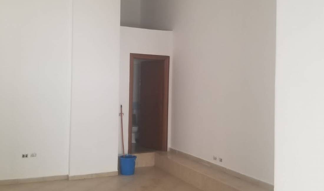 Dyqan me qera - astir 