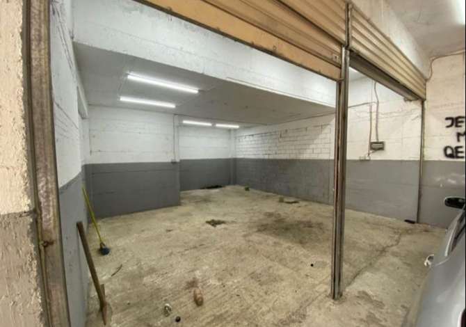 Ambjent me qera (Ish Stacioni Trenit)