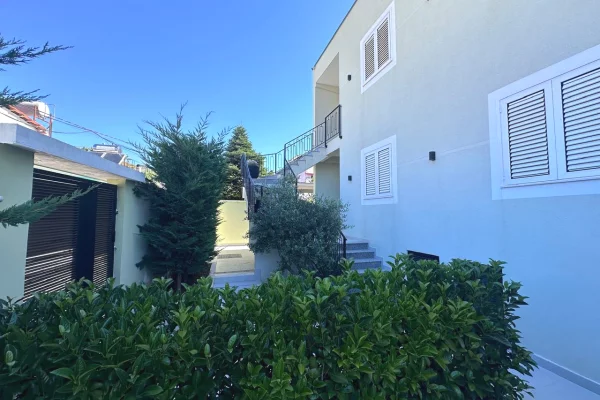 Villa di lusso in vendita a Tirana 5+1, SemiArredato