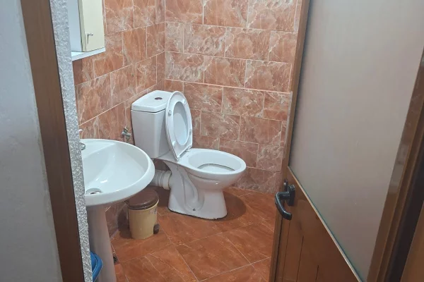 Shtepi me qera Apartament ne Tirane, 1+1, Mobilimi E mobiluar, Pagesa 34,000  Leke.