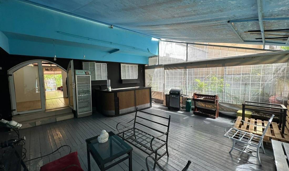 Ambient Biznesi me QERA tek Komuna e Parisit📍