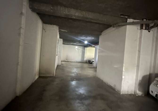 Ambient biznesi me qera 6+1 ne Tirane - 1,250 Euro