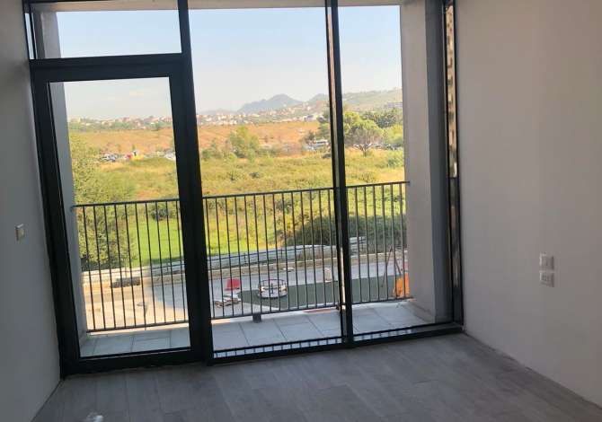 Ambient biznesi me qera 3+1 ne Tirane - 1,200 Euro