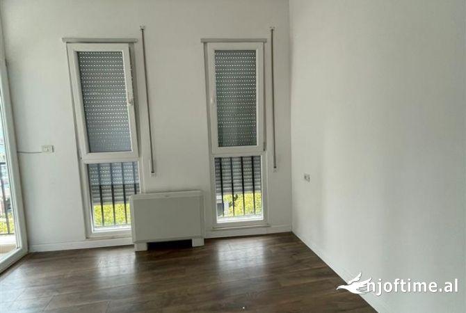 Business Property for Rent 1+1 in Tirana - 800 Euro