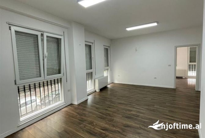 JEPET APARTAMENT ME QERA TEK KOMUNA E PARISIT!!