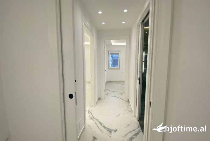 Ambient biznesi me qera, Mine Peza 📍