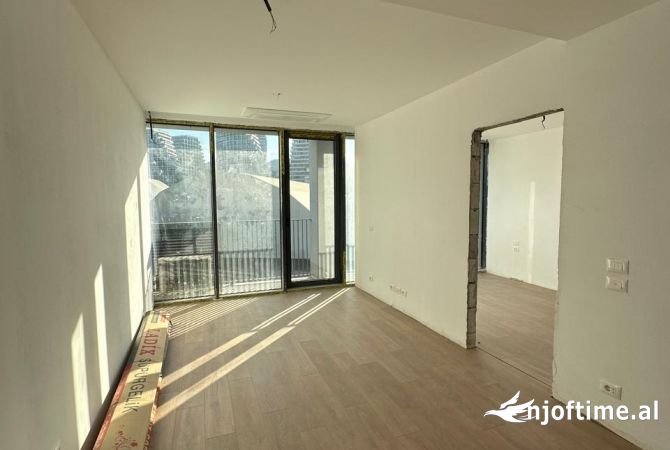 Ambiente Commerciale in Affitto 3+1 a Tirana - 800 Euro