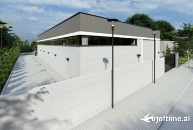 Ambiente Commerciale in Affitto 4+1 a Tirana - 3,200 Euro