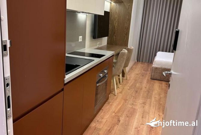 Studio me qera tek Selvia, prane Gjimnazit Partizani