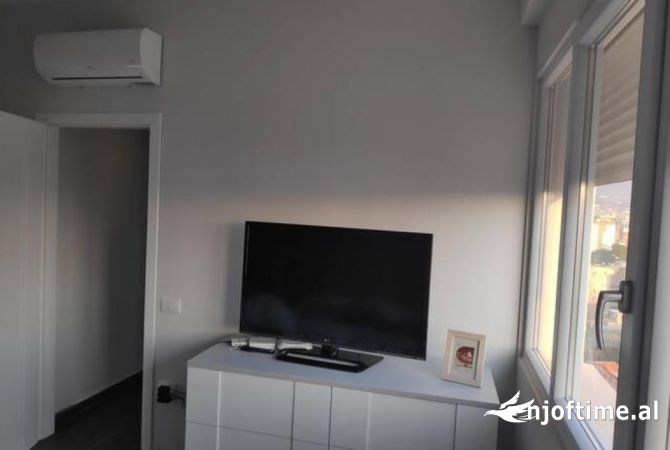Shtepi me qera Apartament ne Tirane, 2+1, Mobilimi E mobiluar, Pagesa 1,200  Euro.