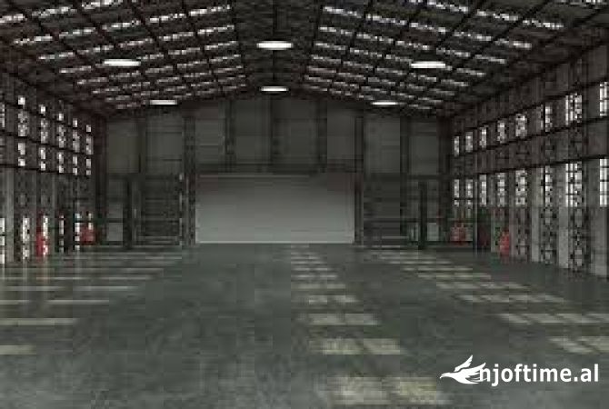 Ambiente Commerciale in Affitto 4+1 a Tirana - 6,000 Euro