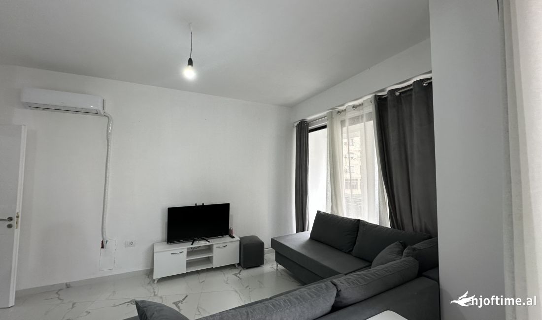 Shtepi me qera Apartament ne Tirane, 2+1, Mobilimi E mobiluar, Pagesa 50,000  Leke.