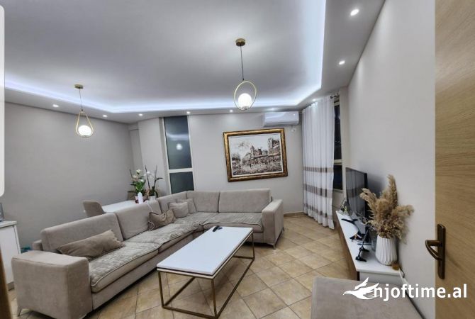 Shitet Apartament 1+1 në Shkoze 🌟Tirane📍