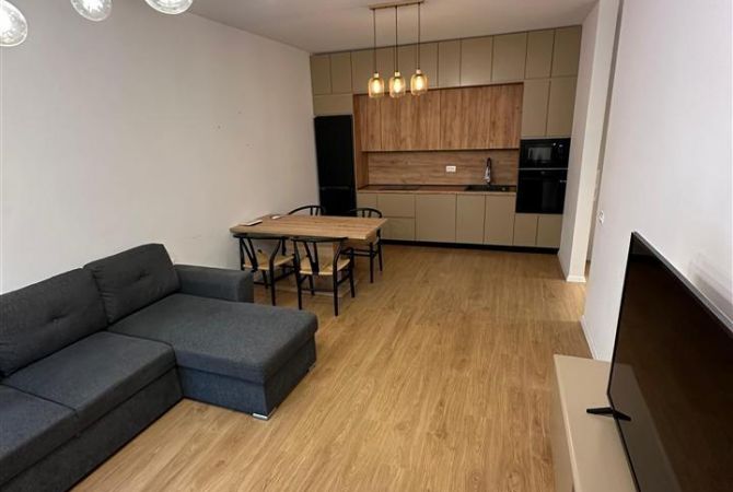 Appartamento in vendita a Tirana 2+1, Arredato