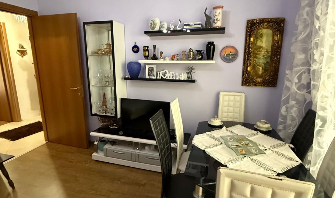 Shtepi me qera Apartament ne Tirane, 2+1, Mobilimi E mobiluar, Pagesa 600  Euro.